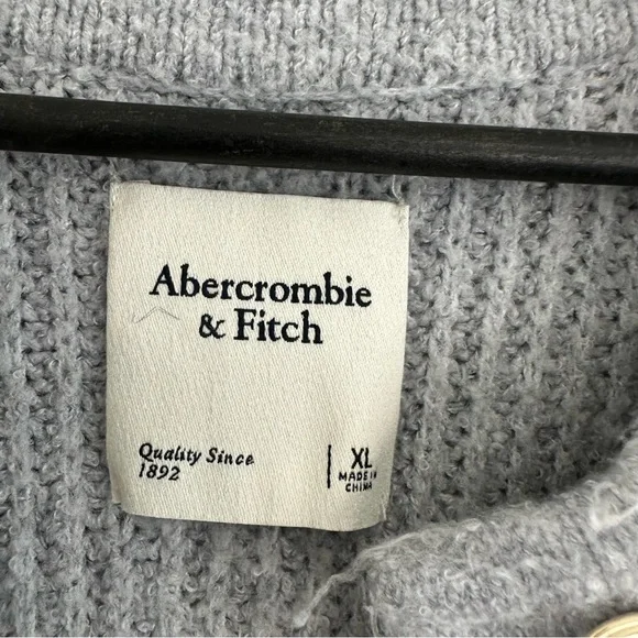 Abercrombie & Fitch Relaxed Hardware Crew Cardigan Sweater - Picture 4 of 11